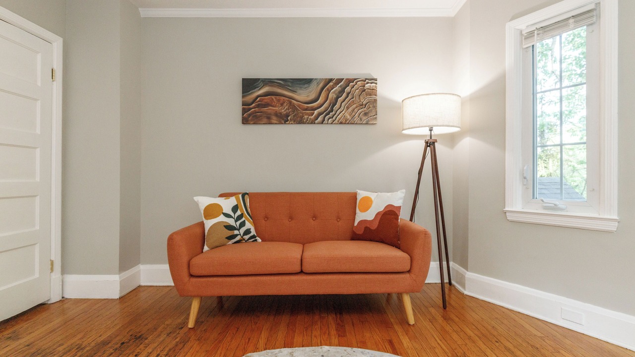 Photo of Livingroom in Lochearn