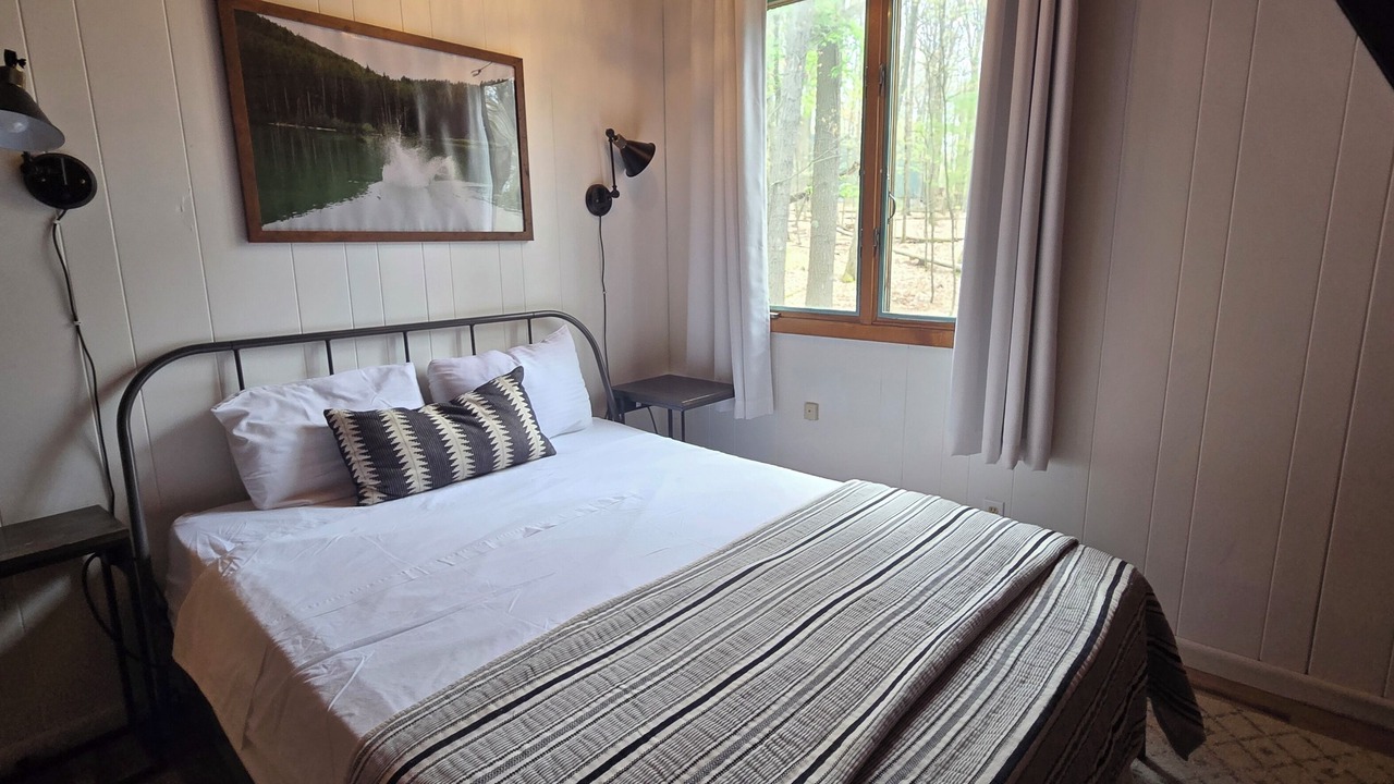 Photo of Bedroom in Sky Valley