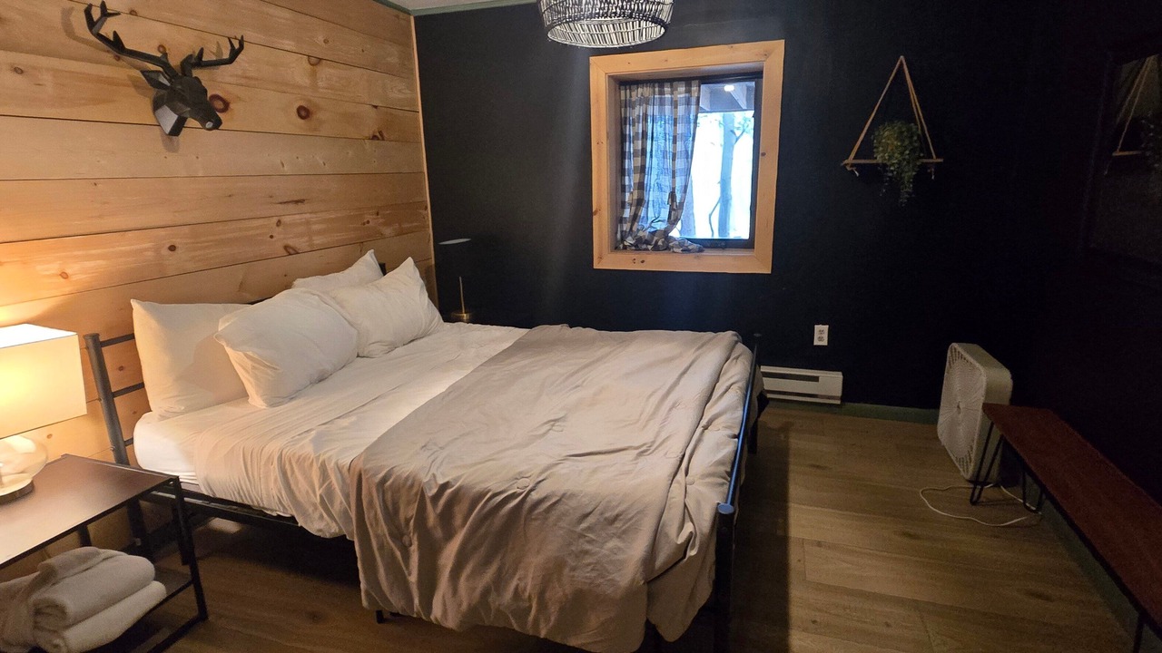 Photo of Bedroom in Sky Valley