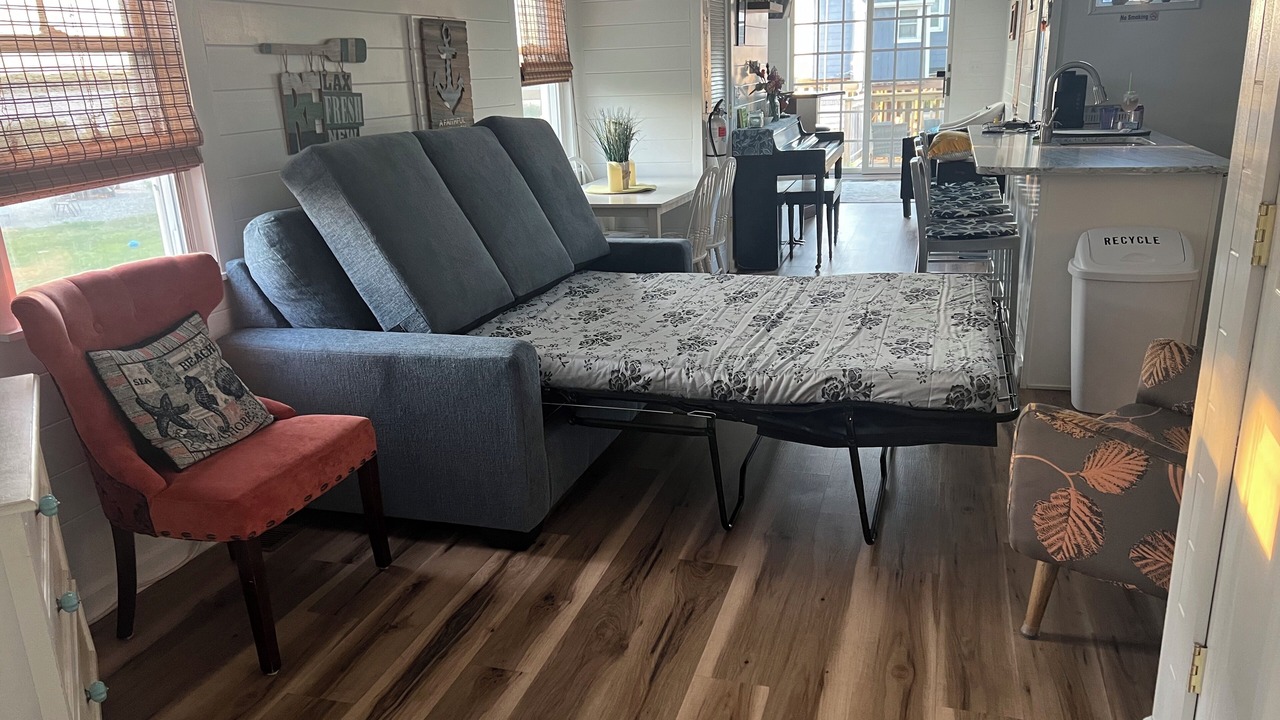 Photo of Livingroom in Bayville