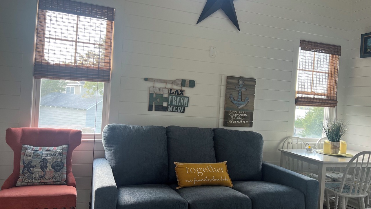 Photo of Livingroom in Bayville