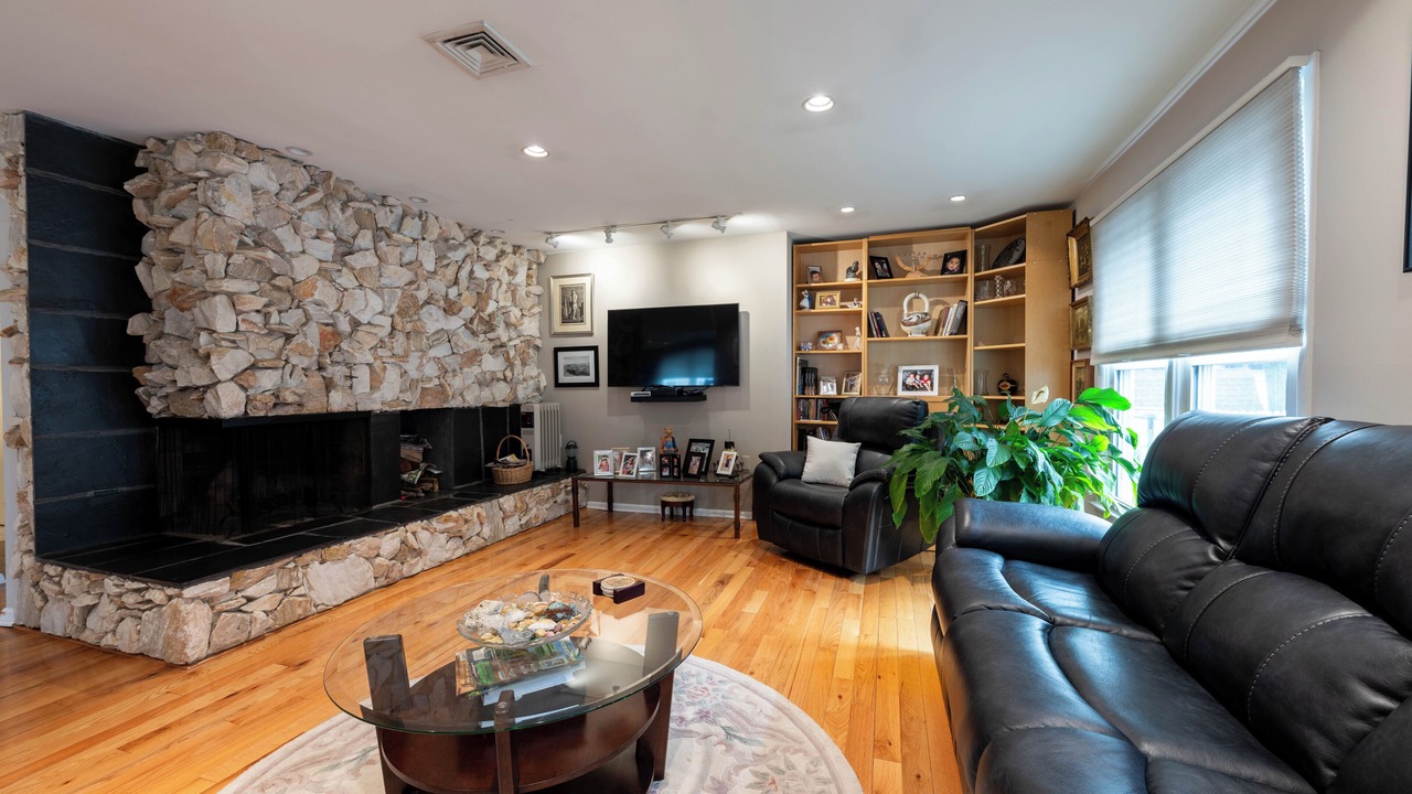 Photo of Livingroom in Margate City