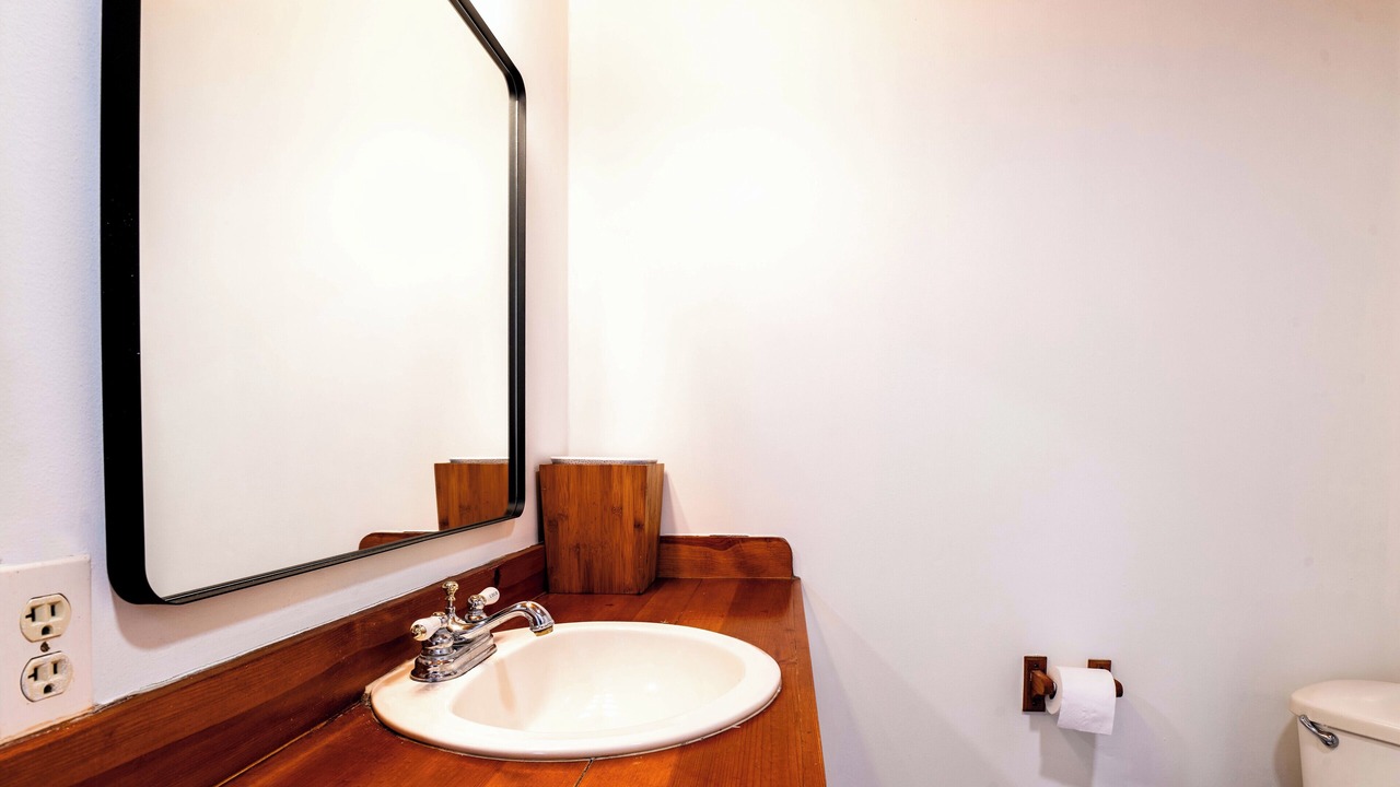 Photo of Bathroom in Kelleys Island