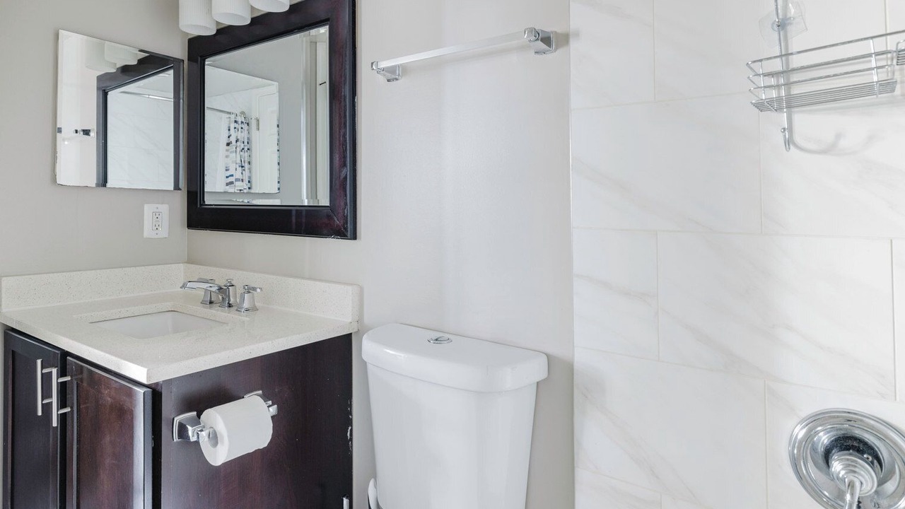 Photo of Bathroom in Connecticut Ave - K Street
