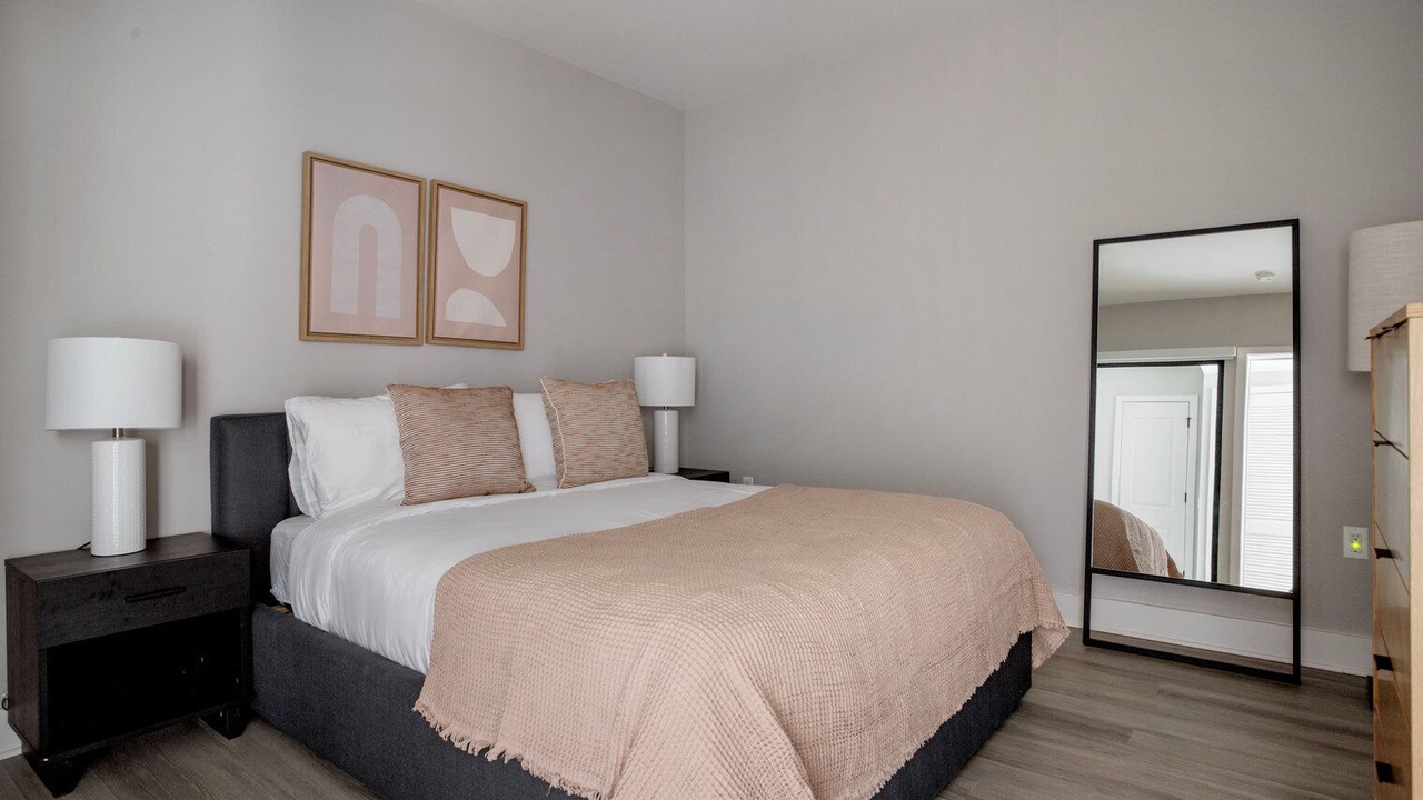 Photo of Bedroom in North Capitol Street