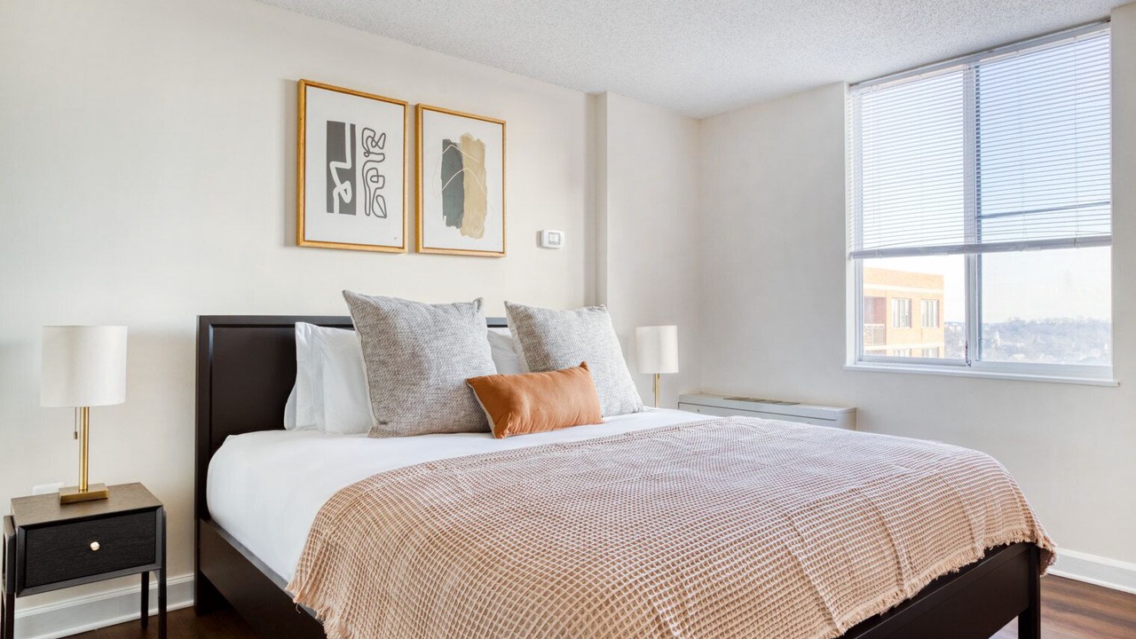 Photo of Bedroom in Pentagon City