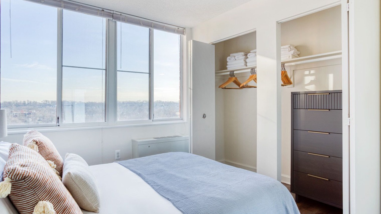 Photo of Bedroom in Pentagon City