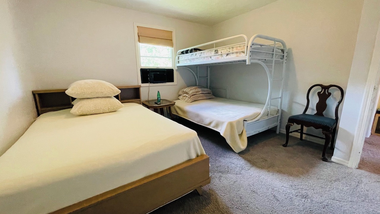 Photo of Bedroom in Massillon