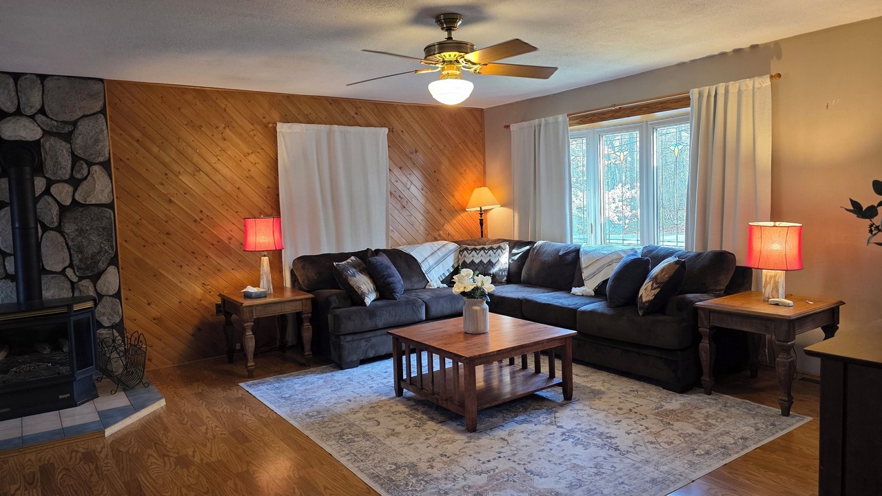 Photo of Livingroom in Calvin