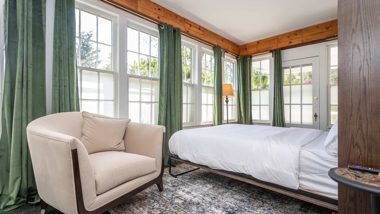 Photo of Bedroom in Luray