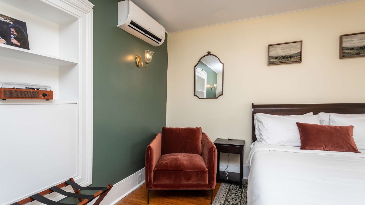 Photo of Bedroom in Luray