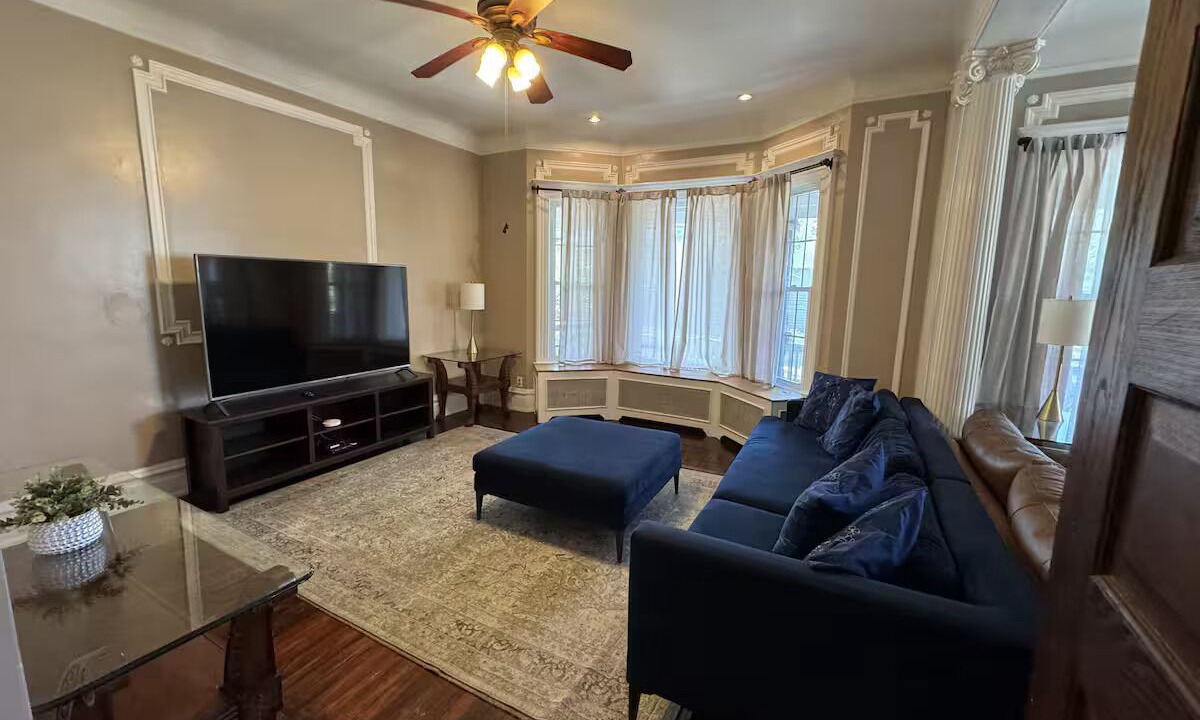 Photo of Livingroom in Getty Square