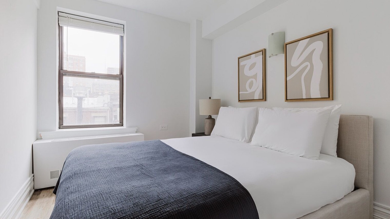 Photo of Bedroom in Lincoln Square