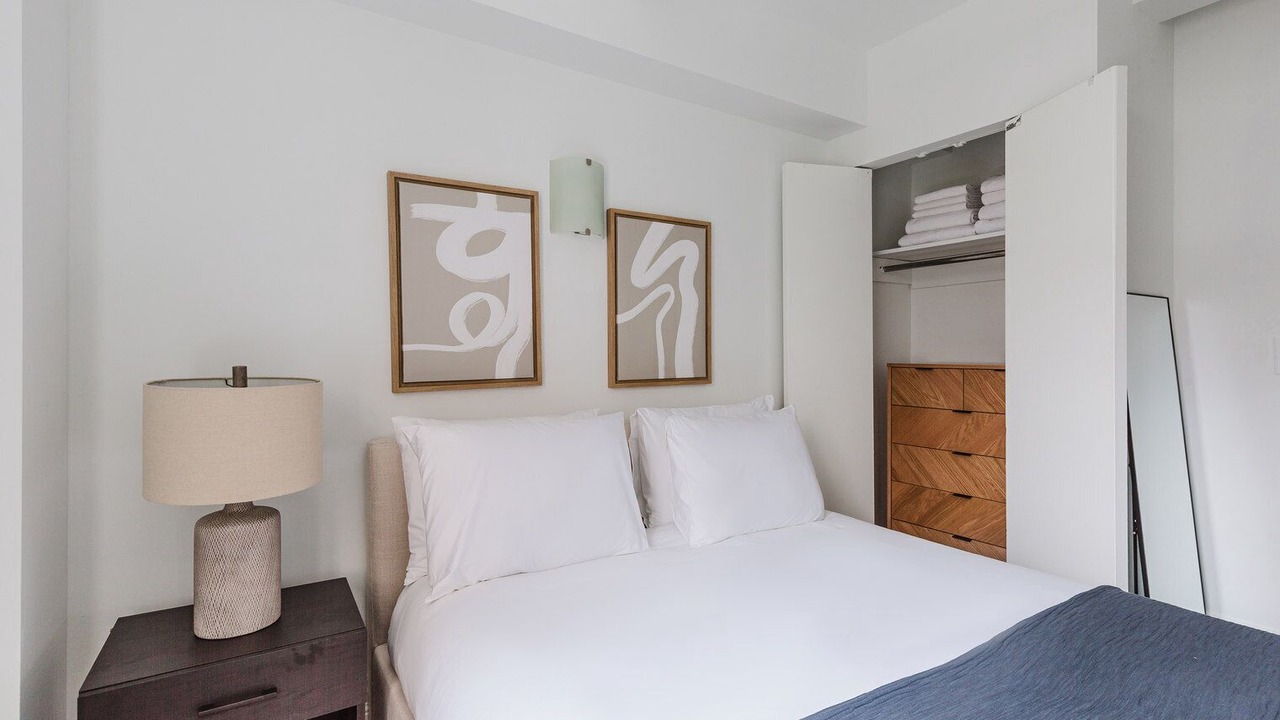 Photo of Bedroom in Lincoln Square