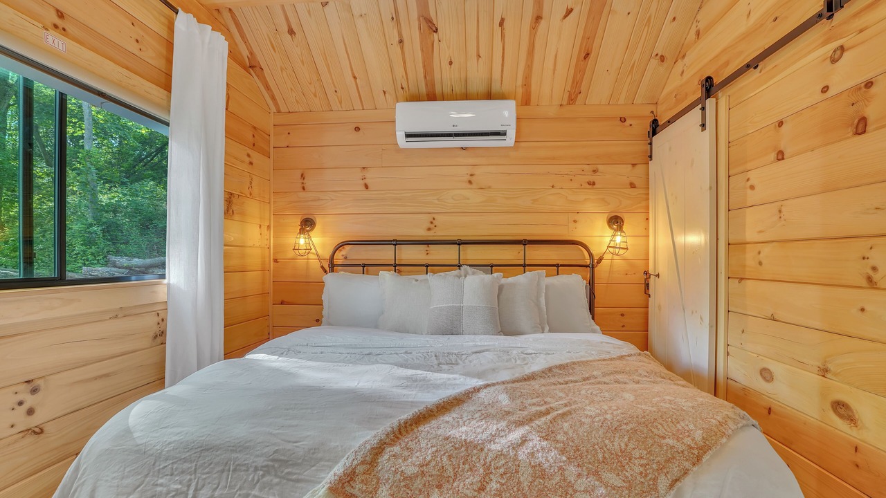Photo of Bedroom in Herndon
