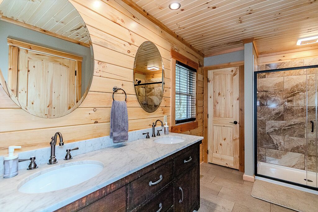 Photo of Bathroom in Austinburg