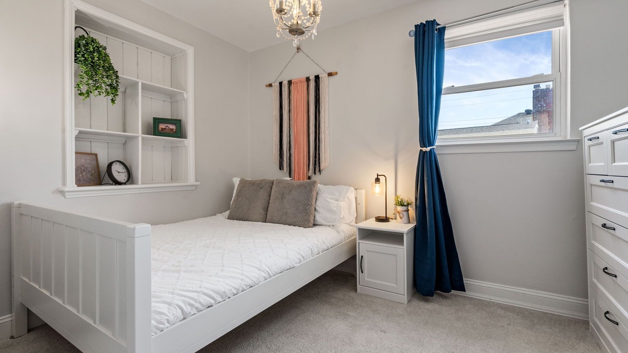 Photo of Bedroom in Potomac West