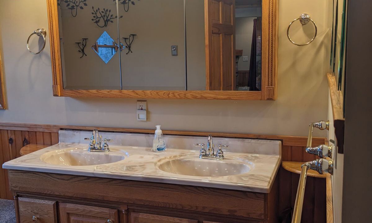 Photo of Bathroom in Gaines