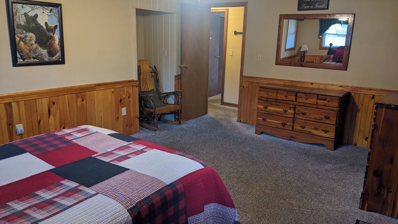 Photo of Bedroom in Gaines