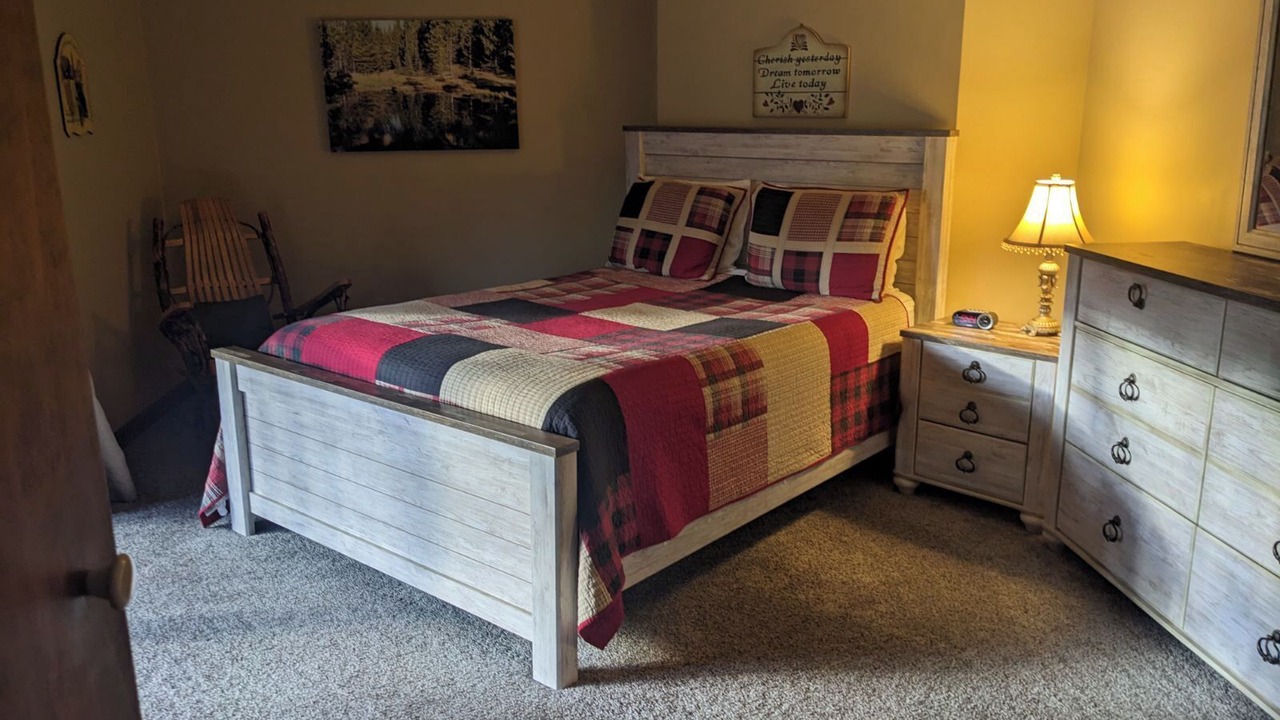 Photo of Bedroom in Gaines
