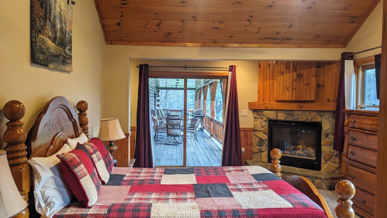 Photo of Bedroom in Gaines