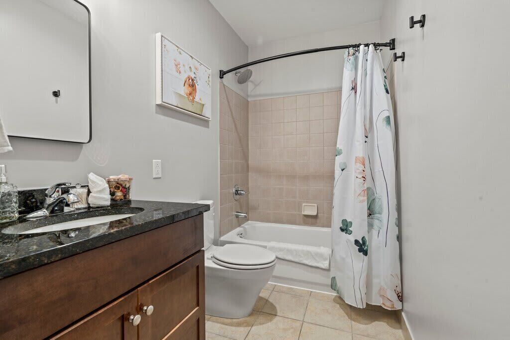 Photo of Bathroom in Point Breeze