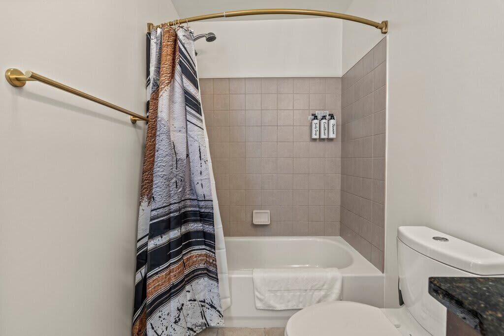 Photo of Bathroom in Point Breeze