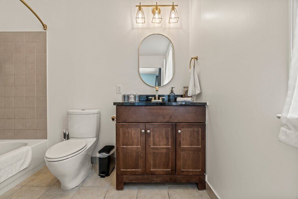 Photo of Bathroom in Point Breeze