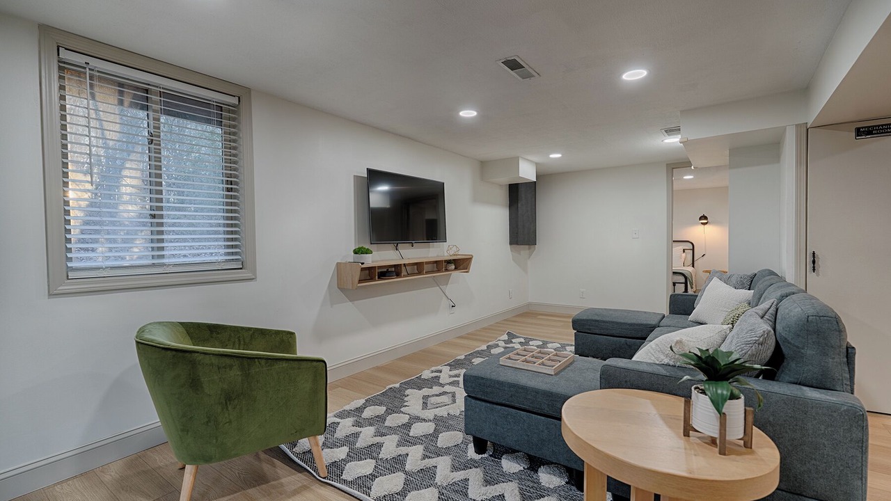 Photo of Livingroom in Jamestown