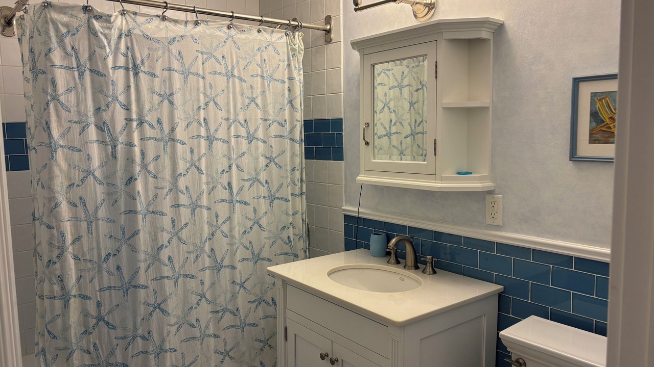 Photo of Bathroom in Avon by the Sea