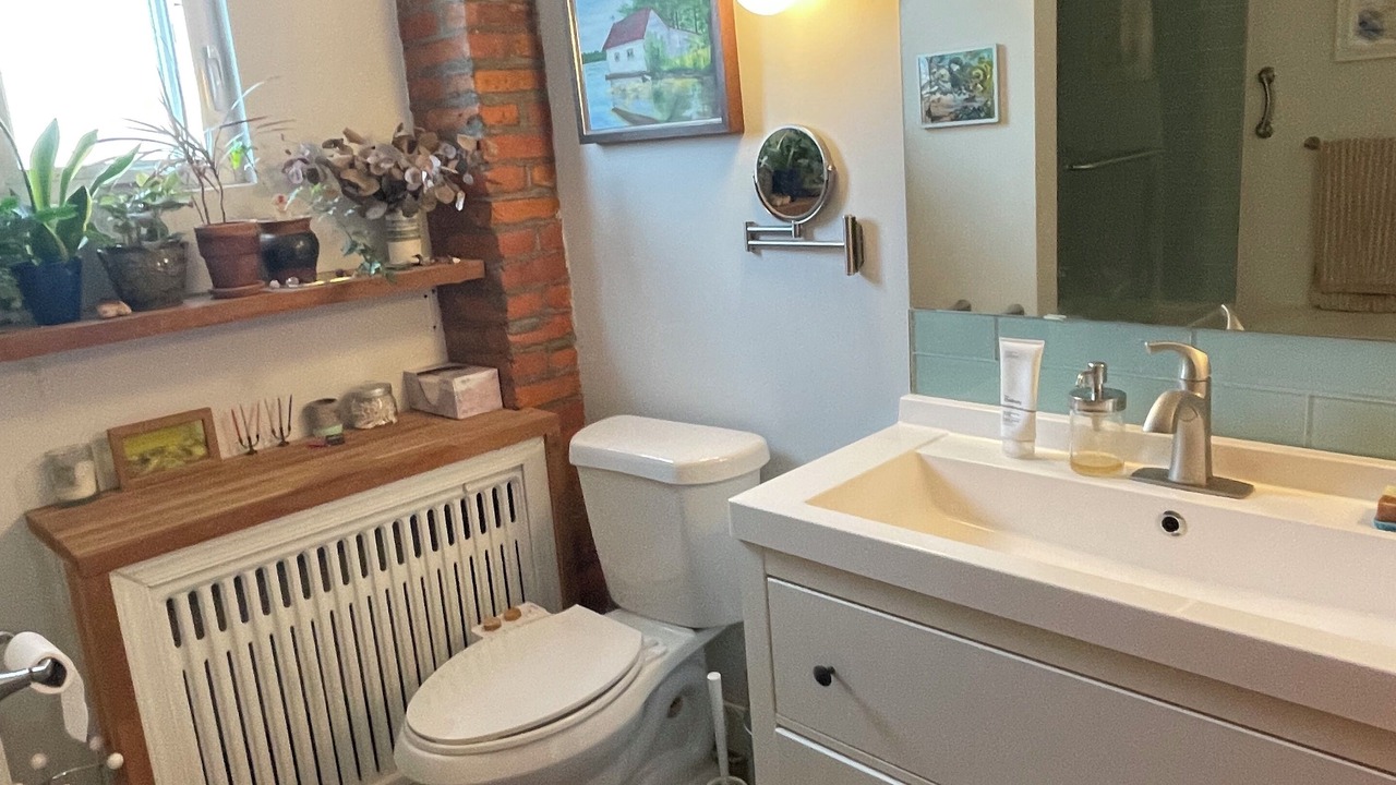 Photo of Bathroom in Whitman