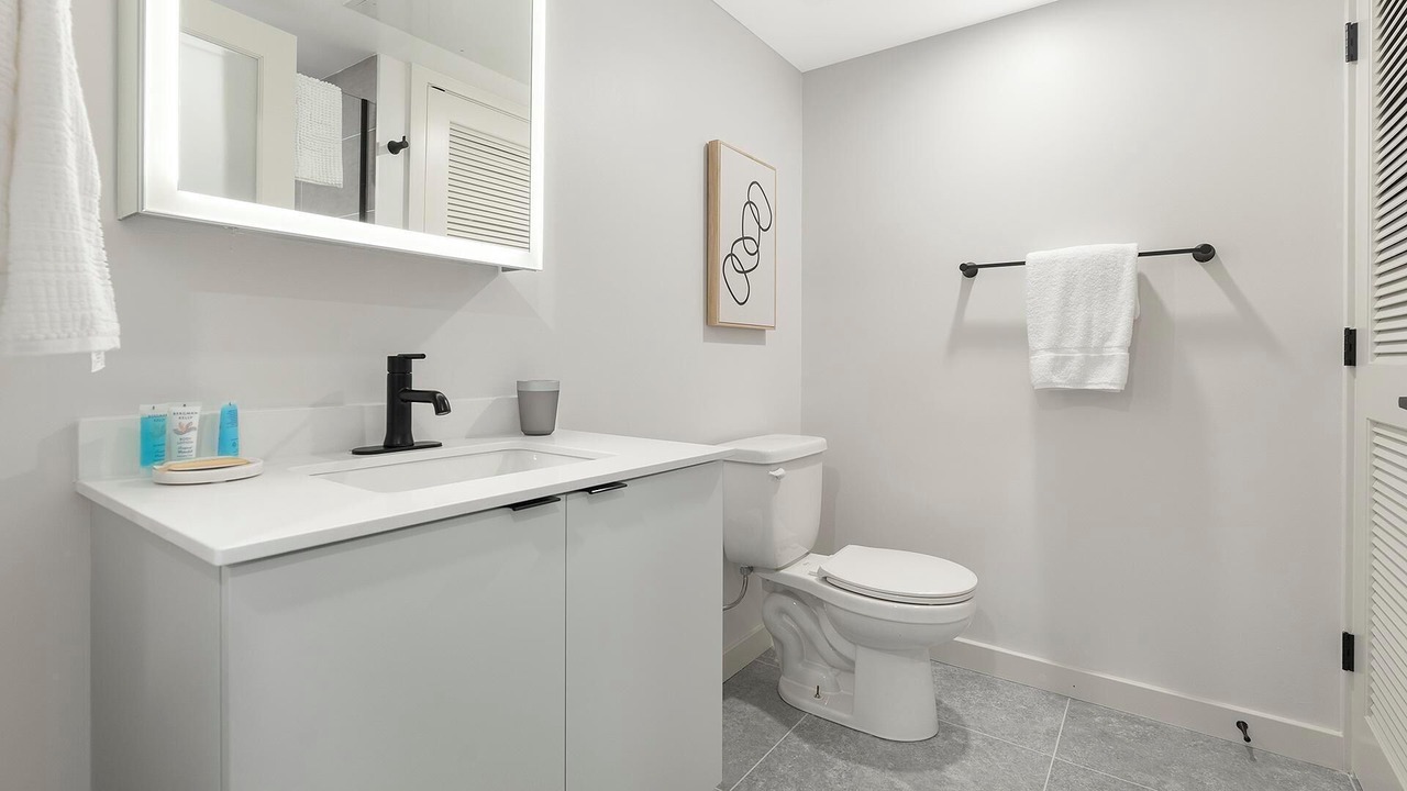 Photo of Bathroom in Norris Square