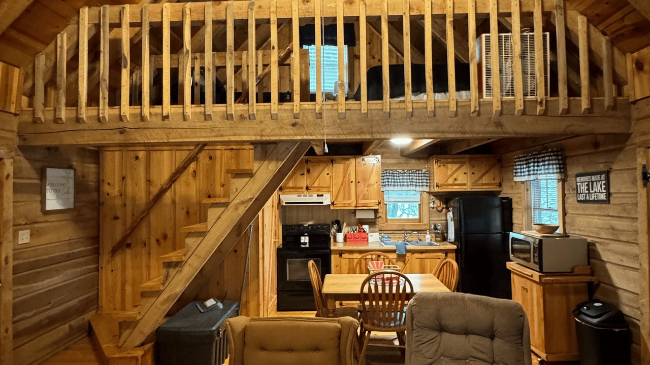 Photo of Livingroom in Flat Hollow Marina