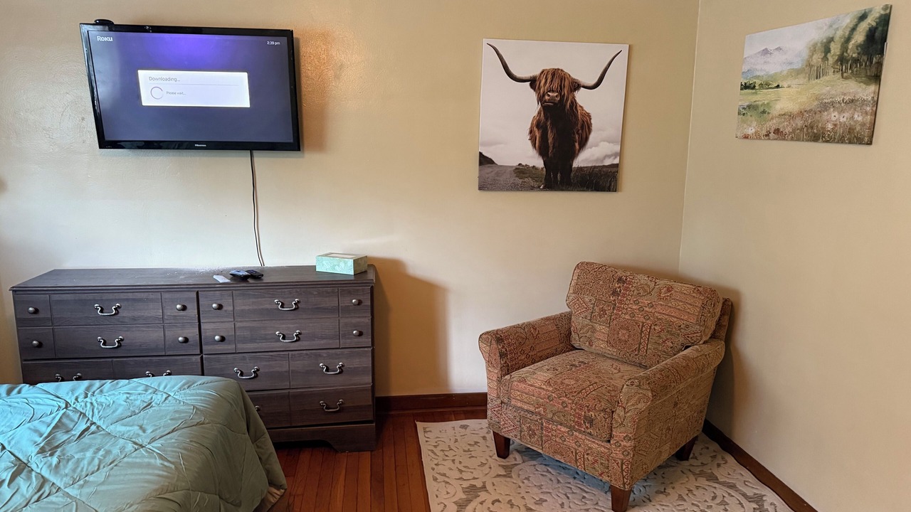 Photo of Bedroom in Marshall-Shadeland