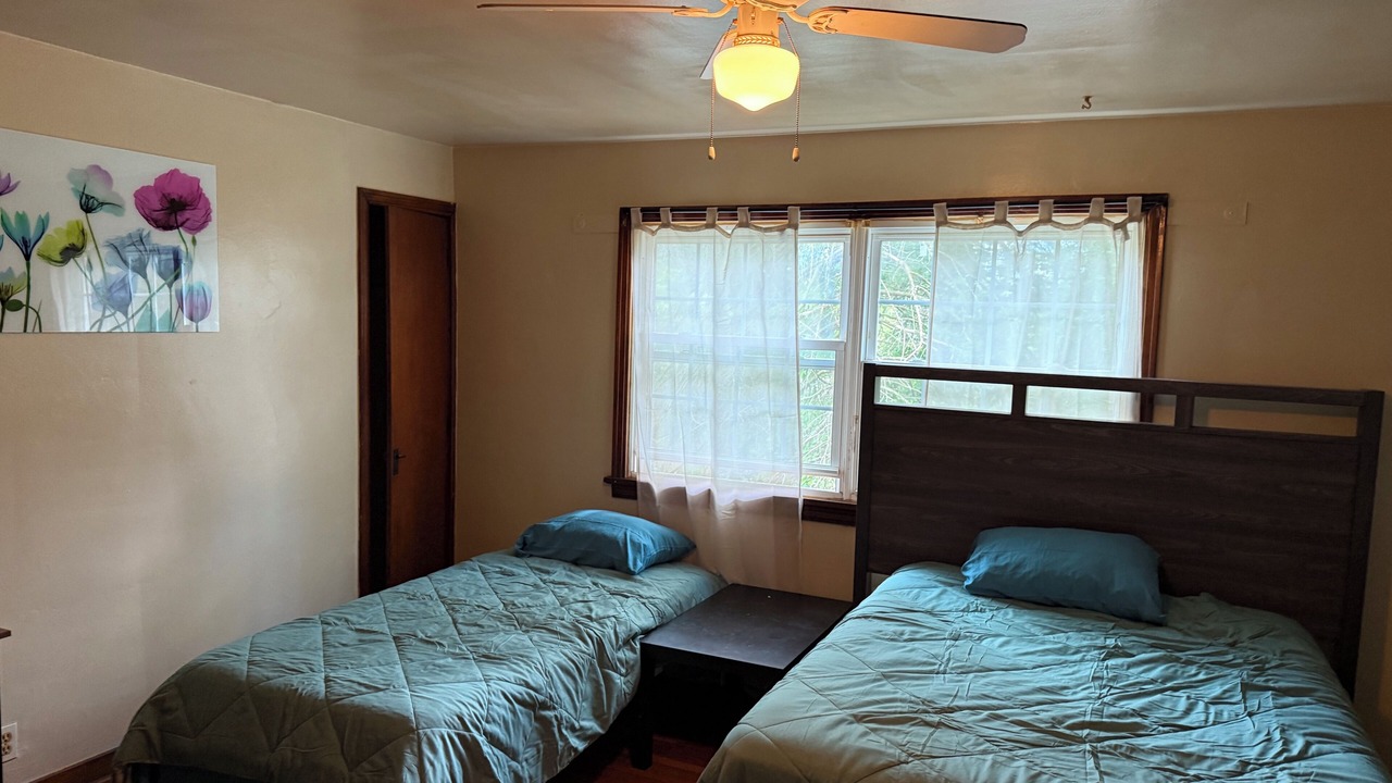 Photo of Bedroom in Marshall-Shadeland