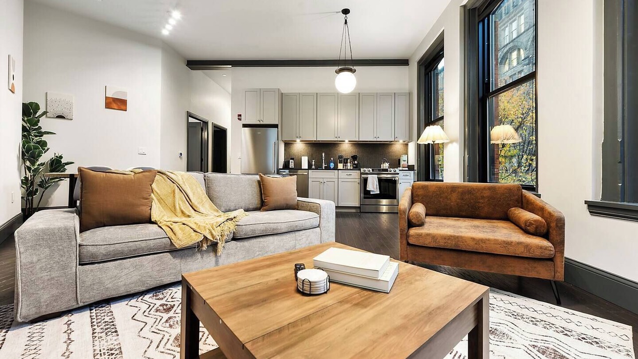 Photo of Bedroom in Downtown Pittsburgh