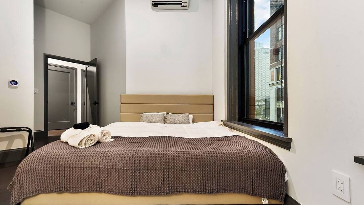Photo of Bedroom in Downtown Pittsburgh