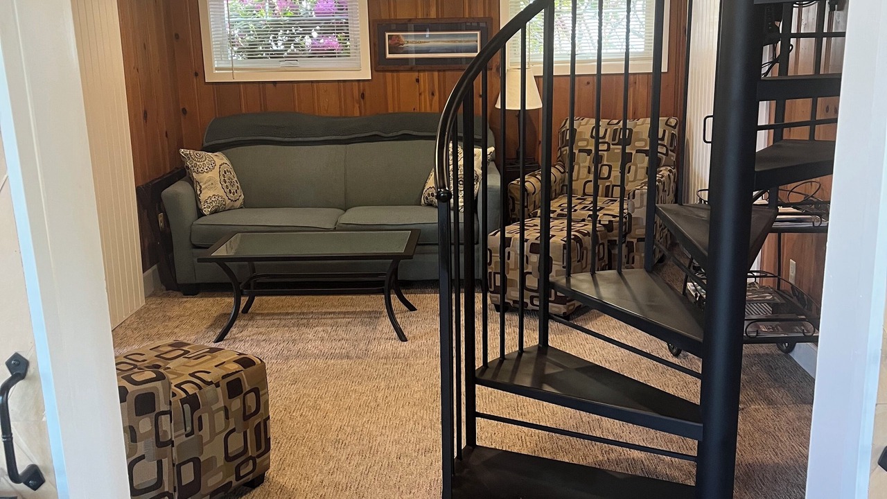 Photo of Livingroom in Edinboro