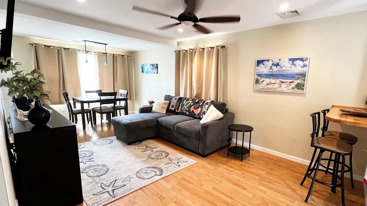 Photo of Livingroom in Brick