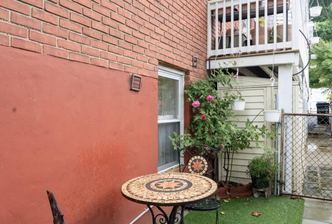 Photo of Outdoor in Roslyn