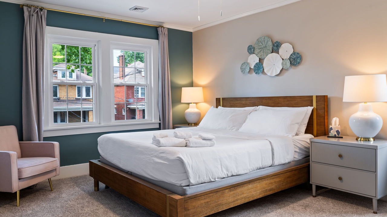 Photo of Bedroom in Marshall-Shadeland