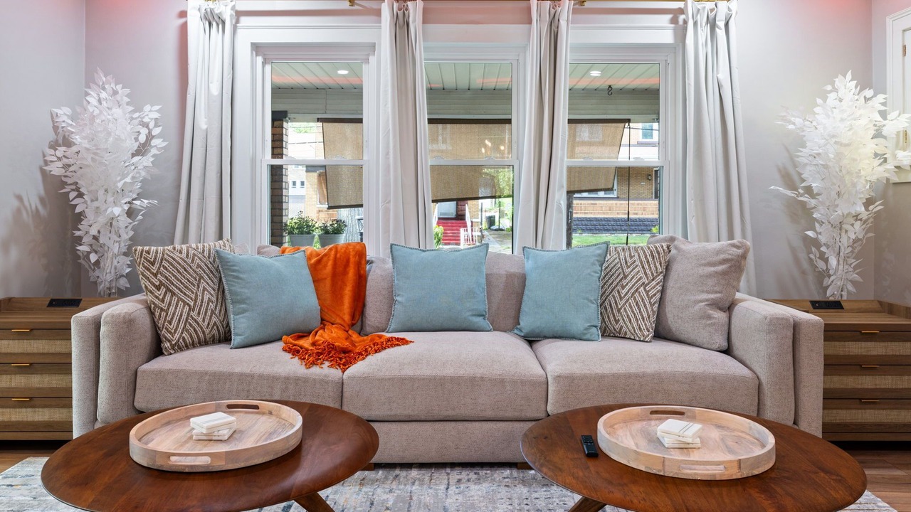 Photo of Livingroom in Marshall-Shadeland