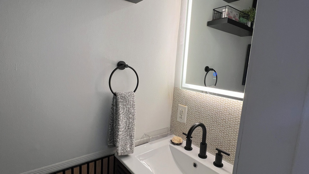 Photo of Bathroom in Margate City