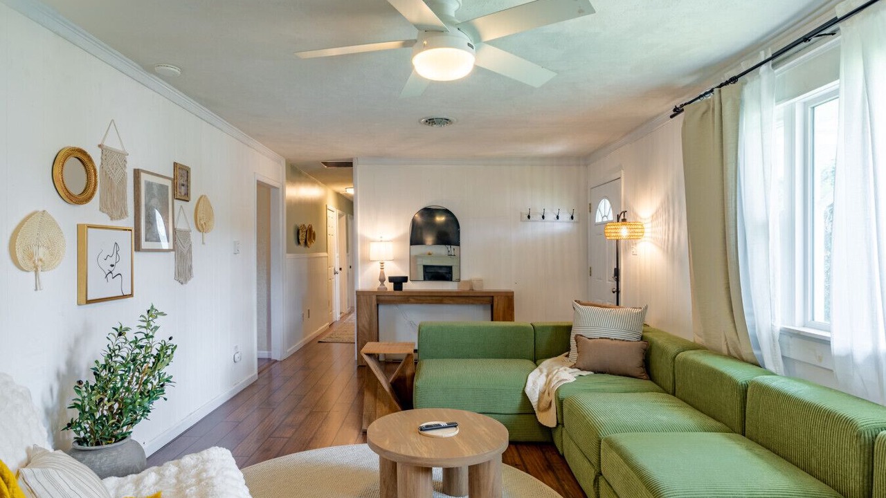Photo of Livingroom in Lower Township