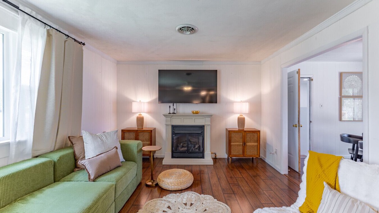 Photo of Livingroom in Lower Township