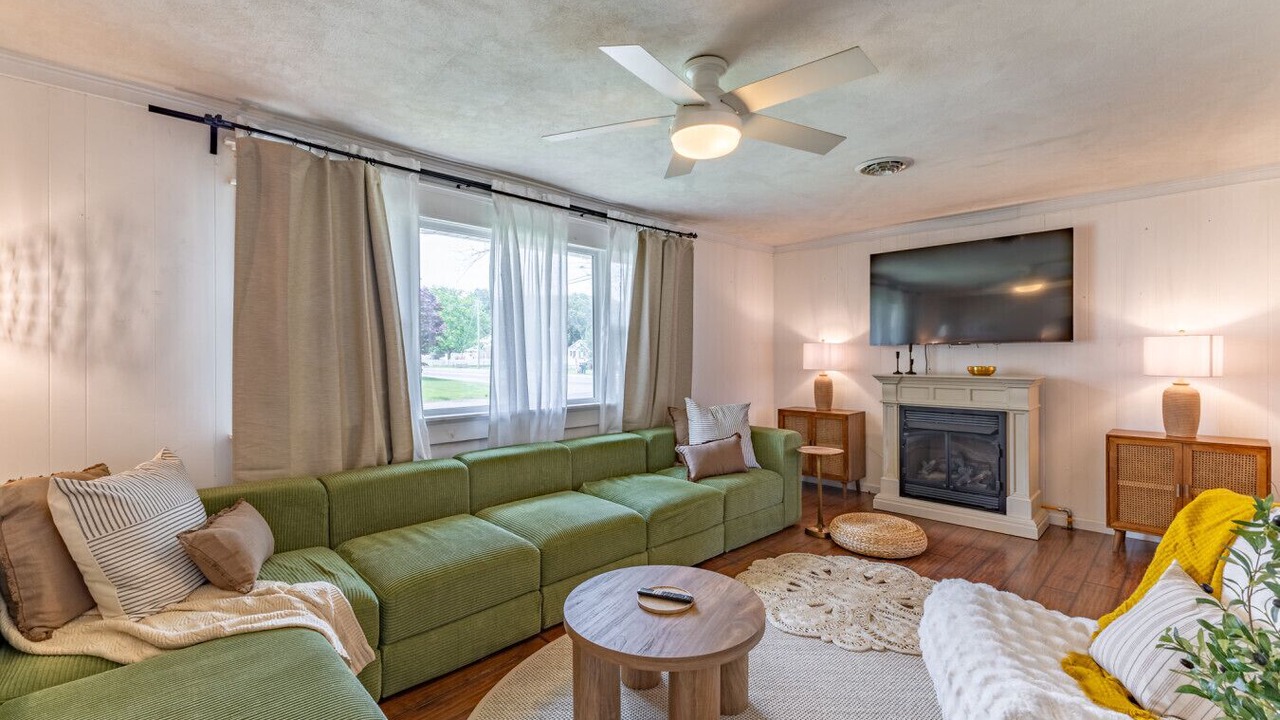 Photo of Livingroom in Lower Township