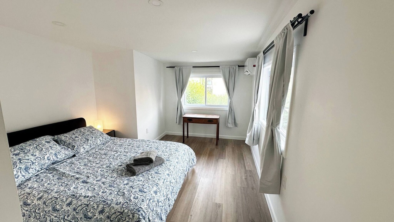 Photo of Bedroom in Ironbound District