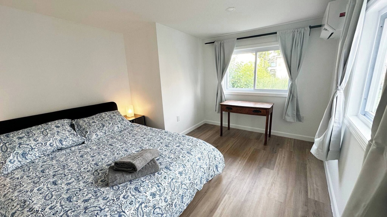 Photo of Bedroom in Ironbound District