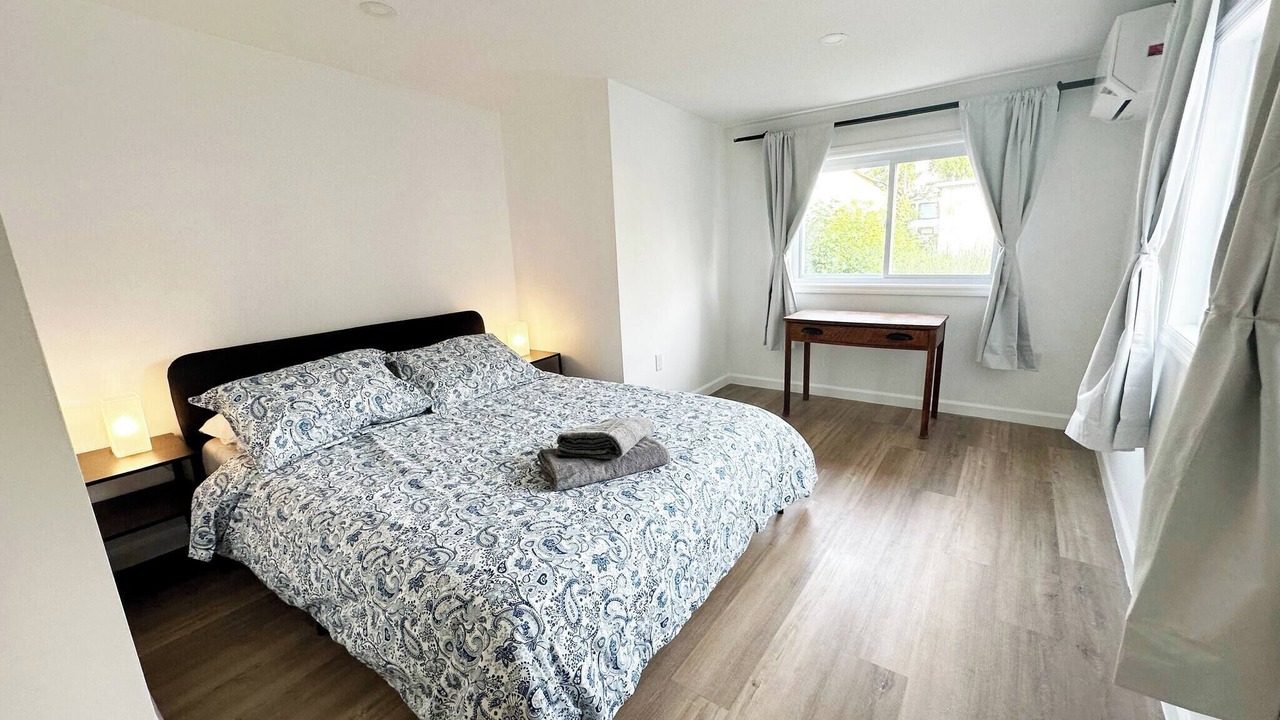 Photo of Bedroom in Ironbound District