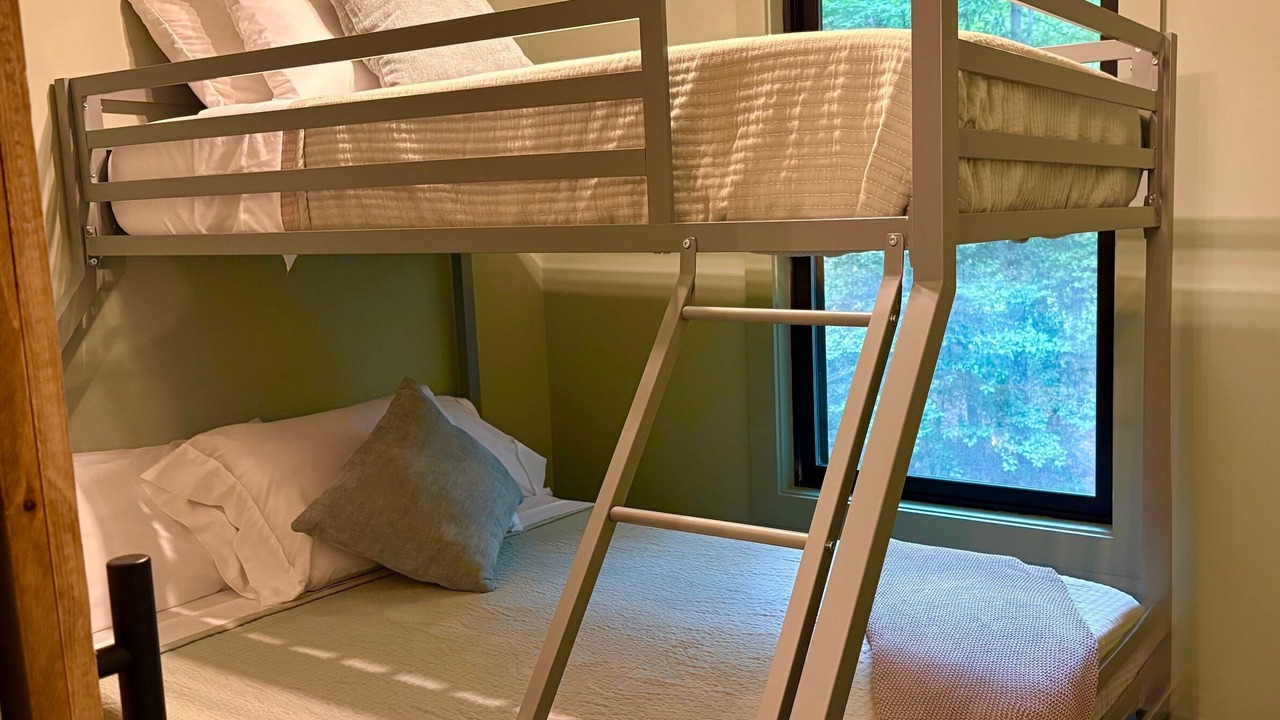 Photo of Bedroom in Greenwood